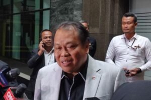 ARIEF HIDAYAT TUTUP OPSI PERKARA USIA CAPRES DISIDANG ULANG ARIEF HIDAYAT TUTUP OPSI PERKARA USIA CAPRES DISIDANG ULANG