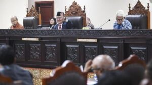 MKMK PUTUSKAN ANWAR USMAN LANGAR KODE ETIK DAN DIPECAT DARI KETUA MK