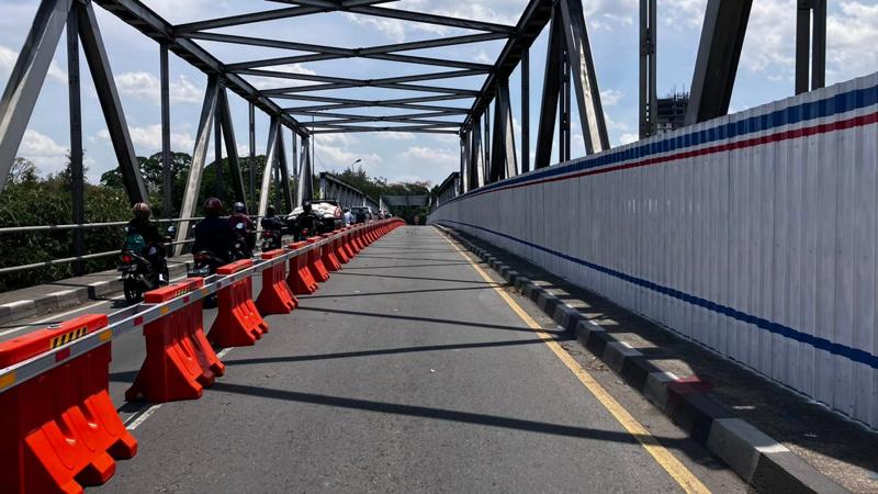 Daftar Tempat Wisata Solo Populer Jembatan Jurug