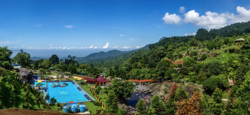 DESTINASI WISATA BATURADEN DI BANYUMAS