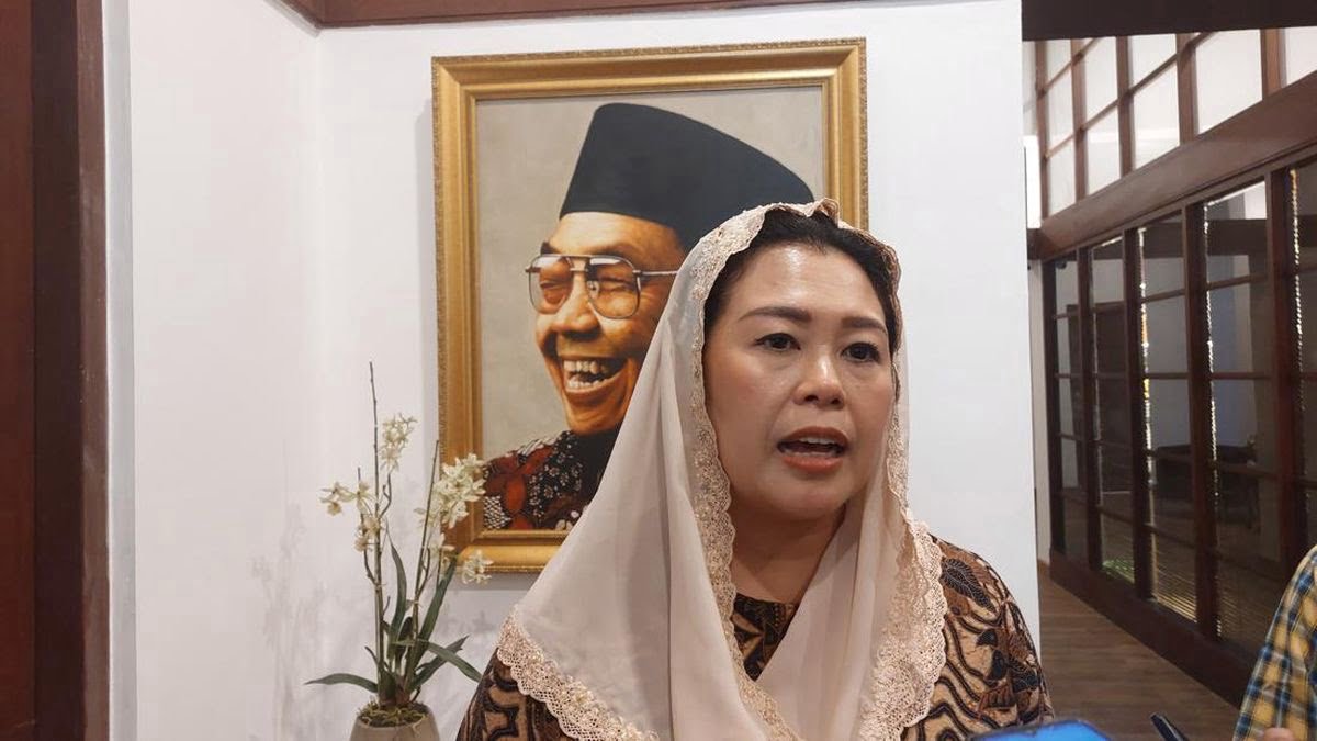 YENNY WAHID MENANTANG KHOFIFAH DALAM PEREBUTAN SUARA DI JATIM UNTUK PILPRES YENNY WAHID MENANTANG KHOFIFAH DALAM PEREBUTAN SUARA DI JATIM UNTUK PILPRES