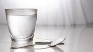 CARA MEMBUAT ORALIT UNTUK MENGATASI KEHILANGAN CAIRAN KARENA DIARE