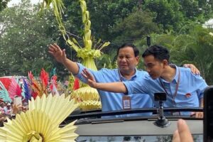 SURVEI POLTRACKING: JIKA ANIES-CAK IMIN TAK LOLOS PUTARAN KEDUA, PRABOWO-GIBRAN MENANG LAWAN GANJAR-MAHFUD SURVEI POLTRACKING: JIKA ANIES-CAK IMIN TAK LOLOS PUTARAN KEDUA, PRABOWO-GIBRAN MENANG LAWAN GANJAR-MAHFUD
