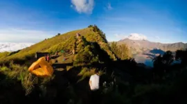 Jalur Pendakian Gunung Rinjani Kembali Dibuka Habis Tutup Semenjak Awal Tahun
