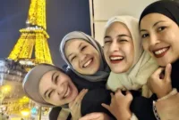 Nina Zatulini, 15 tahun, mengenal Natasha Rizki sebagai wanita kuat