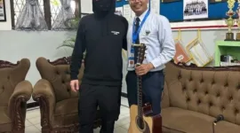 Alan Walker Ke Kota Medan, Jumpai Guru Musik serta Murid SMA Al-Azhar yang Viral