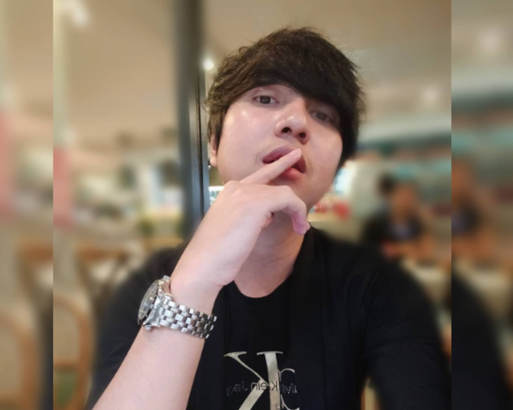 MENGENAL SOSOK RAJA PROFESIONAL GAME ONLINE "JATI KISWORO" JATI KISWORO SUKSES DALAM BERMAIN GAME DAN MENJADI SEORANG PROFESIONAL HINGGA RAIH PERINGKAT 1 (INSTAGRAM/@MARS.CELEBRITY)