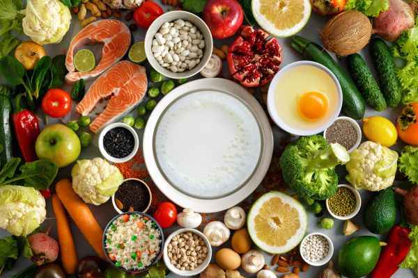 Ilustrasi Makanan 4 Sehat 5 Sempurna yang Bergizi Seimbang