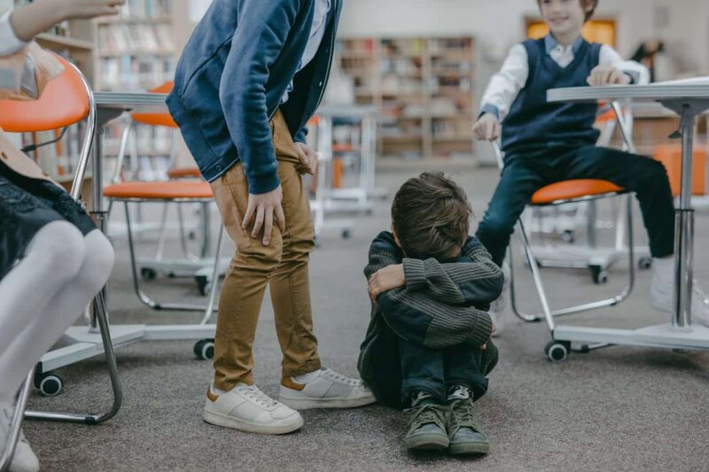 Ilustrasi bullying di SMA Binus Simprug. Foto: Pexels/Mikhail Nilov 