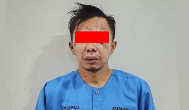 Polisi mengamankan tersangka kasus pembunuhan gadis penjual gorengan, Nia Kurnia Sari di Padang Pariaman. (Foto: PMJ News/Istimewa)