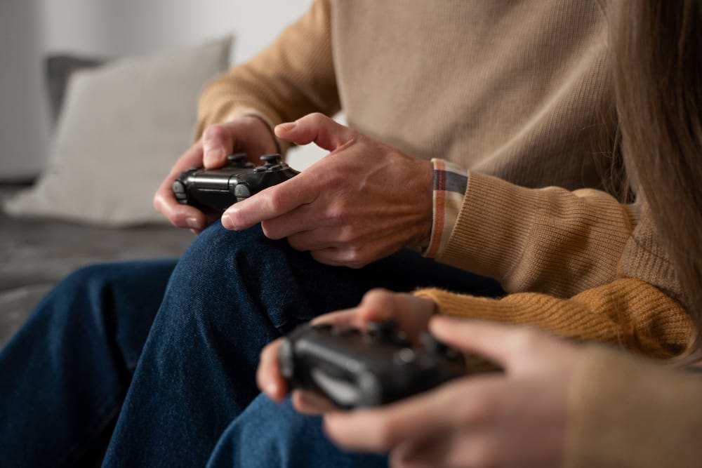 2 CARA MAINKAN GAME PLAYSTATION DI PC MUDAH GAME PLAYSTATION SEKARANG BISA DIMAINKAN DI PC (FREEPIK/@FREEPIK)