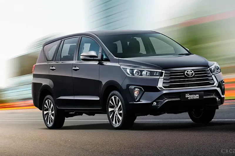 Mana yang lebih baik dari Toyota Innova Reborn Diesel Type V dan Zenix Hybrid Type V?