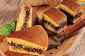 3 VARIASI RESEP MARTABAK MANIS YANG ISTIMEWA 3 VARIASI RESEP MARTABAK MANIS YANG ISTIMEWA