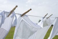 5 Tips dan Cara Mencuci Baju Putih agar Tidak Kuning