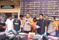 Polisi amankan empat pemuda di Jayapura yang merusak dan membakar tempat jualan akibat pengaruh minuman keras. (Foto: Polda Papua)