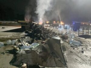 TRUK REM BLONG HANCURKAN 5 KENDARAAN DI GERBANG TOL CIAWI, KEMENHUB BUKA SUARA DAN JELASKAN DETAIL PENYEBABNYA KECELAKAAN BERUNTUN TERJADI DI GERBANG TOL CIAWI. (FOTO: DOK. TBN POLRI)