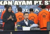Polda Banten tangkap 11 tersangka atas kasus pembakaran dan perusakan peternakan ayam di Kecamatan Pandarincang. (Foto: Dokumentasi Polda Banten)