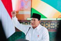 Presiden Prabowo pastikan pencairan THR ASN dan swasta pada Maret 2025, mendukung daya beli dan pertumbuhan ekonomi. (Foto: BPMI Setpres/Laily Rachev)