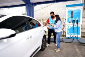 Cara mencari lokasi SPKLU kini lebih mudah lengkap dengan tips hemat baterai agar perjalanan lebih efisien. (Foto: Dok. PLN)
