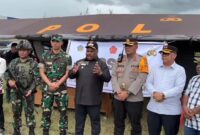 Bupati Yahukimo, Didimus Yahuli, S.H., mengonfirmasi adanya penyerangan di Puskesmas dan Sekolah YPK Anggruk, Papua. (Foto: Dok. TBN Polri)