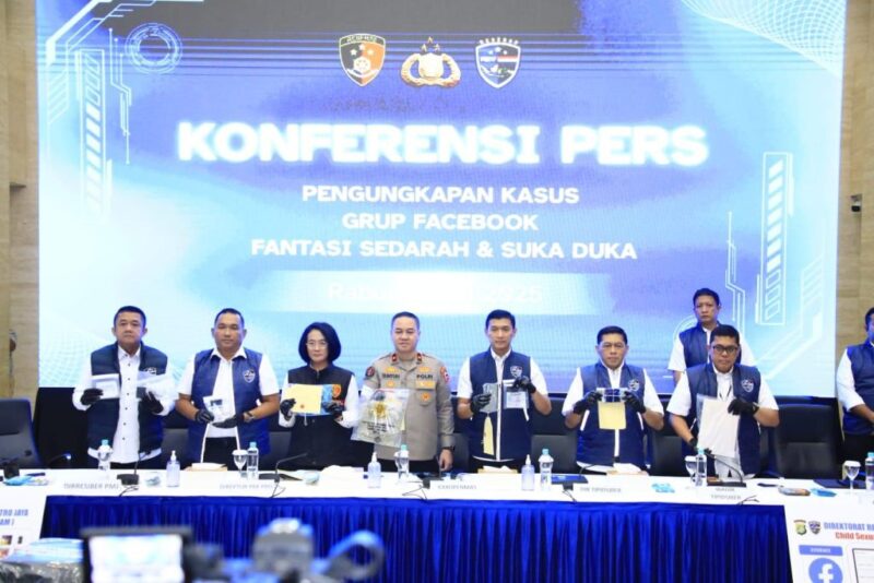Polri tangkap 6 pelaku eksploitasi seksual anak dari grup Facebook Fantasi Sedarah, lindungi korban usia 7 hingga 12 tahun. (Foto: Dok. Humas Polri)