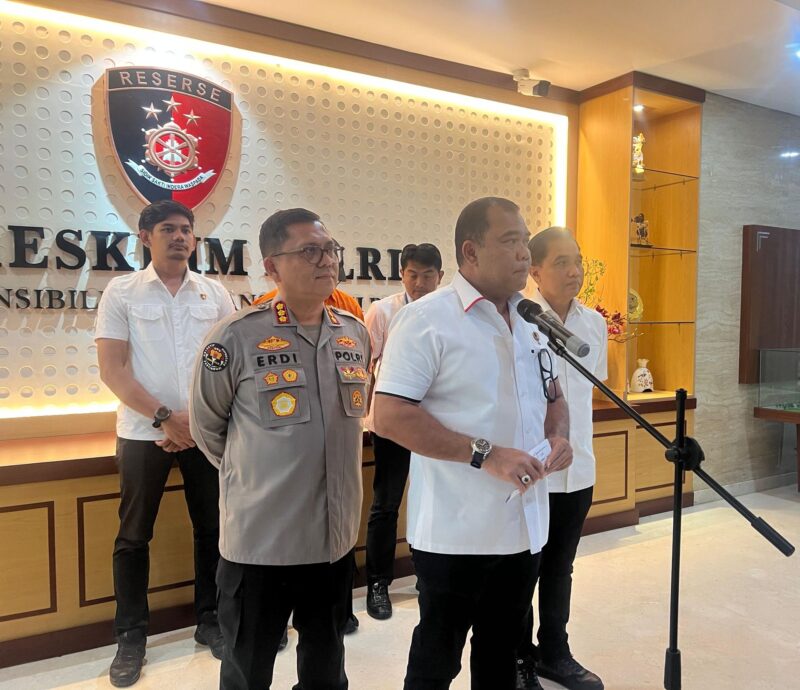 Penjualan sianida ilegal terbongkar di Surabaya, Bareskrim Polri tahan direktur PT SHC dan telusuri jaringan luas. (Foto: Dok. TBN Polri)