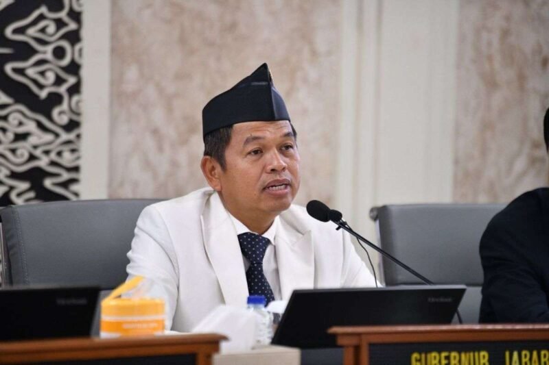 Gubernur Jawa Barat Dedi Mulyadi buat kebijakan sekolah mulai jam 6 pagi dengan jadwal hanya sampai Jumat. (Foto: Dok. Humas Pemprov Jabar)