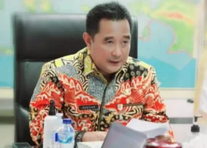 Bukan Polisi, Bukan Jaksa! Kemendagri Tegaskan Larangan Ormas Pakai Seragam ala TNI dan Penegak Hukum, Ini Aturannya di Undang-Undang Kemendagri larang ormas gunakan seragam mirip TNI-Polri, demi menjaga wibawa institusi dan ketertiban hukum. (Foto: Humas Kemendagri)