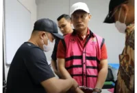 Suap vonis bebas Wilmar Group terbongkar, M Arif Nuryanta serahkan Rp 6,9 miliar ke Kejagung sebagai bukti hukum. (Foto: Youtube KEJAKSAAN RI)
