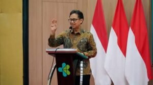 Desak MK Tolak Gugatan PB IDI, Menkes Budi Gunadi: UU Kesehatan 2023 Tak Langgar Konstitusi Menkes Budi Gunadi tegaskan UU Kesehatan 2023 konstitusional dan minta MK tolak gugatan dari IDI. (Foto: Dok. Kemenkes)