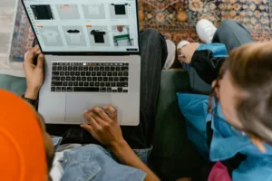 Heboh! Pemerintah Bakal Wajibkan Pajak UMKM 0,5 Persen di E-Commerce, Penjual Shopee dan Tokopedia CS Terancam Ilustrasi. Pemerintah akan menetapkan pajak UMKM 0,5 persen untuk Shopee dan Tokopedia, e-commerce wajib pungut dan setor pajak. (Foto: Pexels)