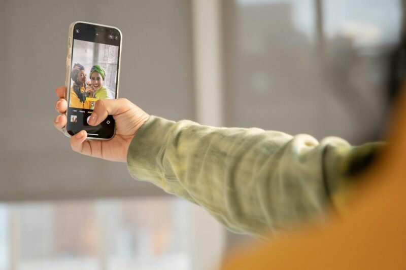 Ilustrasi. Bansos Indonesia mulai 2026 pakai face recognition dan AI, targetkan efisiensi hingga Rp100 triliun. (Foto: Pexels)