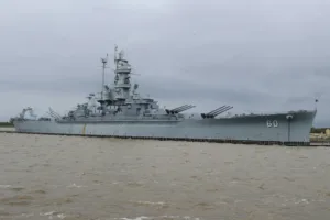 ILUSTRASI. KAPAL INDUK USS NIMITZ MUNCUL DI PERAIRAN ACEH HINGGA VIRAL DI MEDSOS, TNI PASTIKAN PELAYARAN SAH SECARA HUKUM LAUT. (FOTO: PEXELS)
