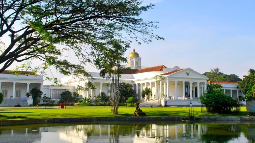 14 Destinasi Wisata Terbaik di Bogor 14 Destinasi Wisata Terbaik di Bogor