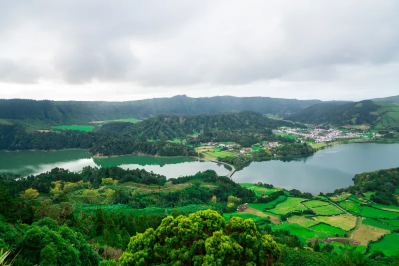 10 Destinasi Liburan Menarik di Sukabumi 
