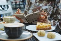 Data BPS per Maret 2025 ungkap beras, rokok, dan kopi sachet jadi penyumbang garis kemiskinan terbesar. (Foto: Pexels)
