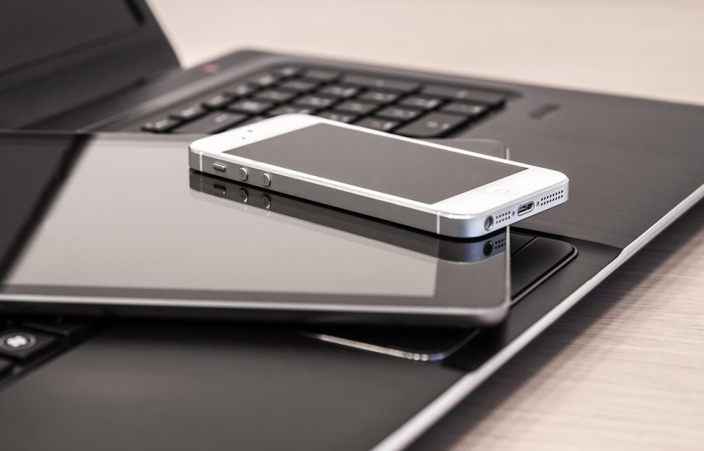 KETIKA KUOTA INTERNET HABIS: 8 HAL TERJADI DAN DAMPAKNYA DALAM KEHIDUPAN MODERN? KETIKA KUOTA INTERNET HABIS