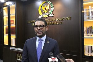 KPK TETAPKAN WAMENAKER IMMANUEL EBENEZER TERSANGKA, ANGGOTA DPR RI NASIR DJAMIL NILAI PERISTIWA INI BERTOLAK BELAKANG DENGAN SEMANGAT ANTIKORUPSI. (FOTO: DPR RI)