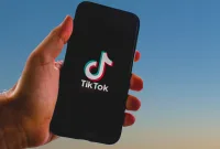 TikTok dan Meta akan dipanggil Komdigi untuk menindak konten provokatif yang dinilai memicu kericuhan demo DPR. (Foto: Pixabay)