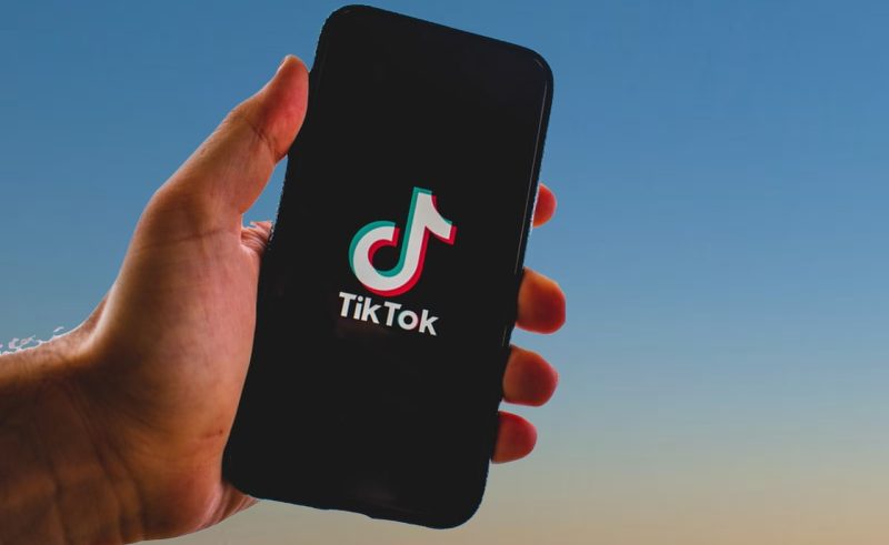 TikTok dan Meta akan dipanggil Komdigi untuk menindak konten provokatif yang dinilai memicu kericuhan demo DPR. (Foto: Pixabay)