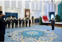 Prabowo Subianto reshuffle kabinet dan melantik 5 menteri serta wakil menteri. (Foto: BPMI Setpres)