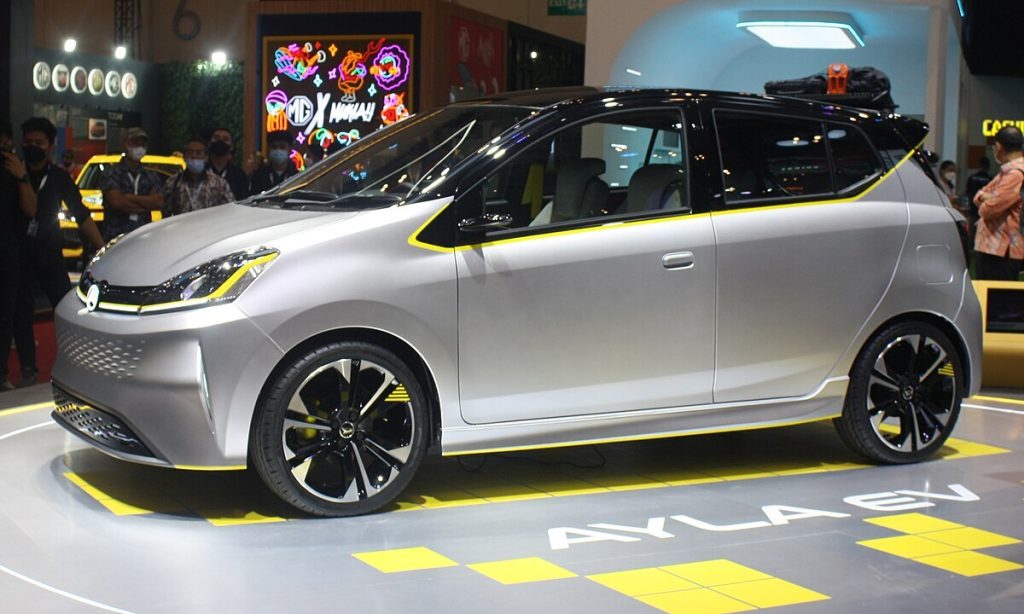 4 DAYA TARIK DAIHATSU AYLA EV, MOBIL LISTRIK IDOLA SEJUTA UMAT ILUSTRASI DAIHATSU AYLA EV