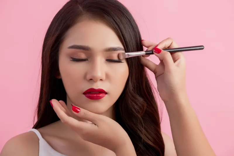 Rekomendasi Make Up Glamor