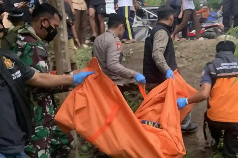 Viral Mayat Pria Membusuk di Gubuk Garut, Polisi Ungkap Ciri-Ciri Korban