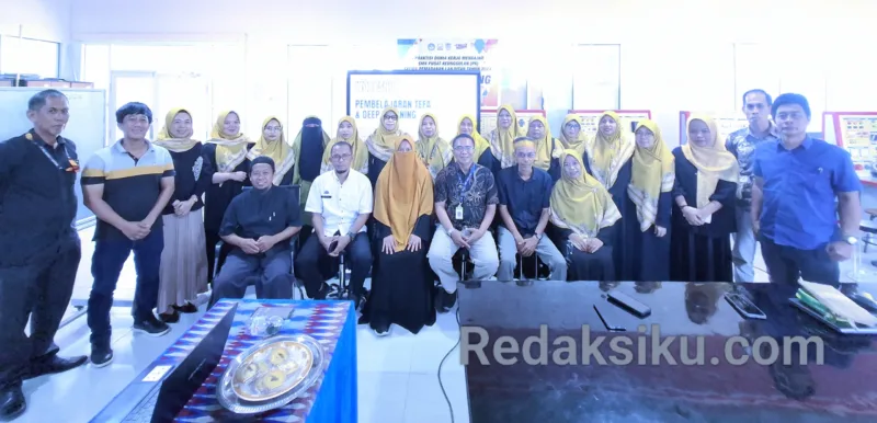 SMKN 3 Soppeng terus berinovasi!
Melalui Workshop Pembelajaran Teaching Factory (TEFA), sekolah ini memperkuat pembelajaran berbasis industri agar siswa siap kerja dan kompeten sesuai kebutuhan dunia usaha dan dunia industri (DUDI).