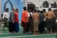 Viral ODGJ Teriak Kiamat Pakai Toa Masjid di Sampang, Warga Panik Tengah Malam