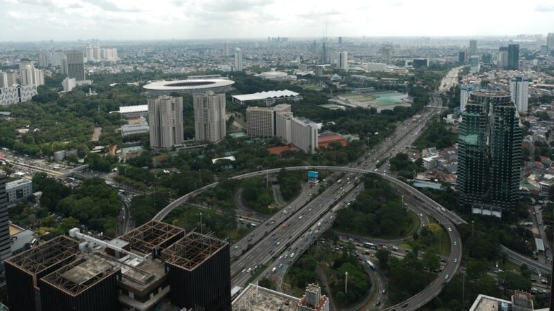 Ilustrasi. Dapatkan manfaat diskon tarif tol selama Natal dan Tahun Baru 2025 pada enam ruas Trans Sumatera. (Foto: Unsplash)