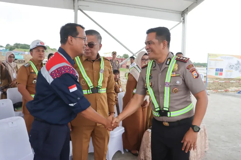 Sekolah Rakyat Sulsel mulai dibangun di Barru. Kapolres Barru turut hadir dalam kegiatan ground breaking program nasional Presiden Prabowo.