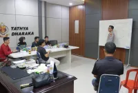 Arus Informasi Kian Deras, Kapolres Barru Bimtek Humas