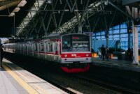 Ilustrasi. Inilah jadwal Commuter Line Prameks rute Yogyakartaâ€“Kutoarjo dan Kutoarjoâ€“Yogyakarta lengkap. (Foto: Unsplash)